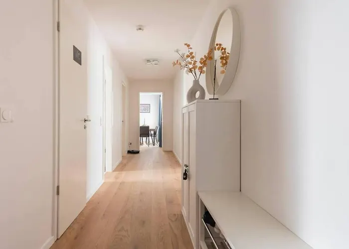 Modern In Central Apartment *