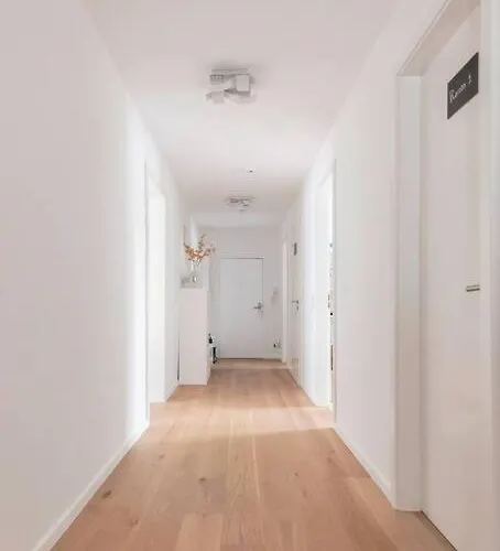 Modern In Central Apartman *