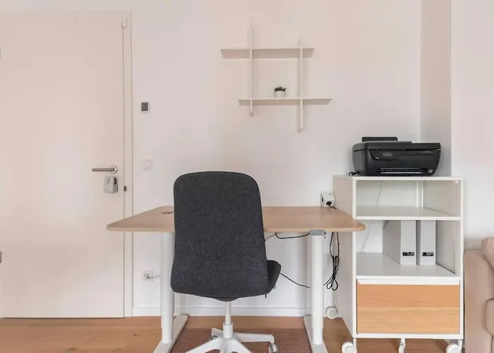 Modern In Central Apartman